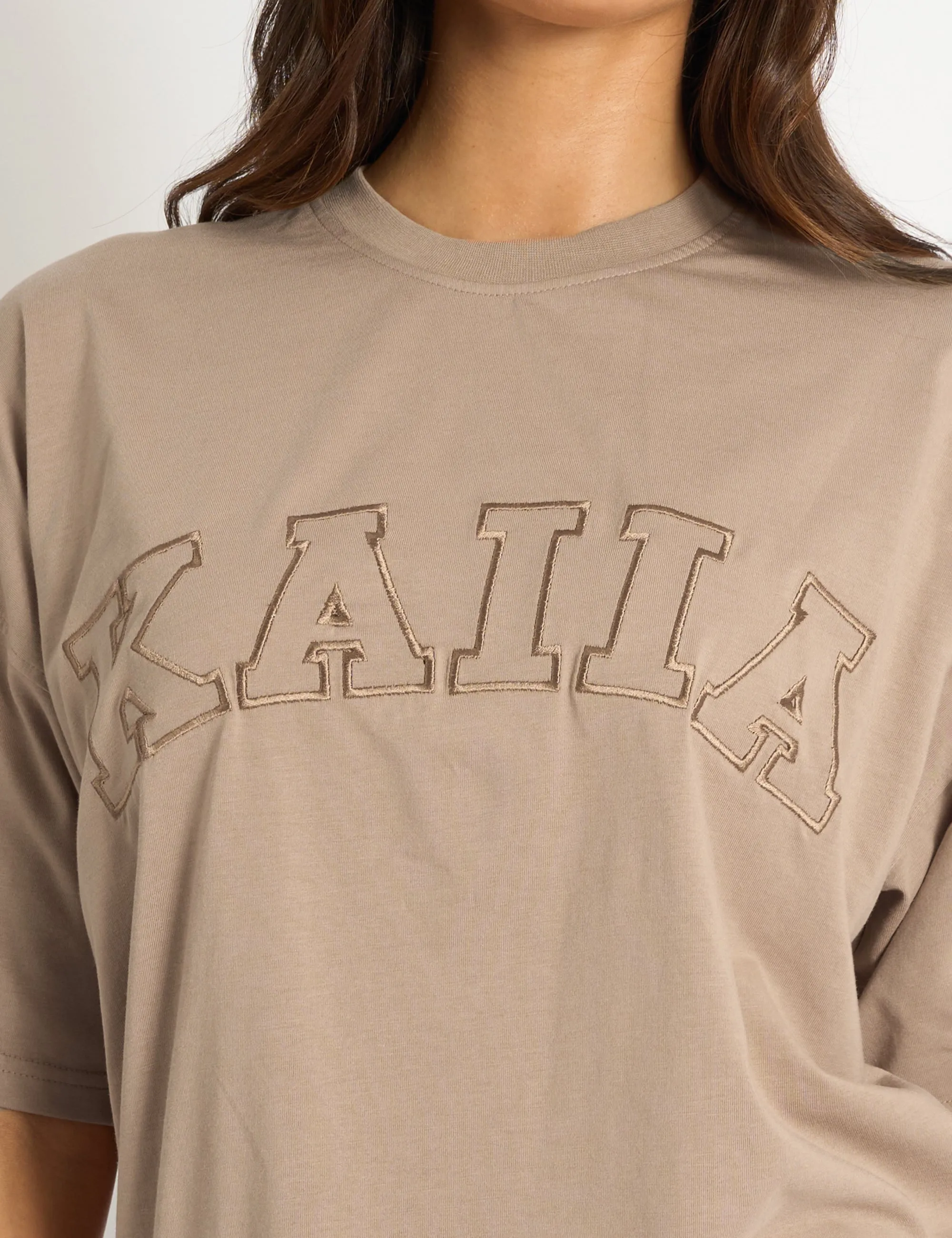 Kaiia Script Logo Oversized T-Shirt Latte